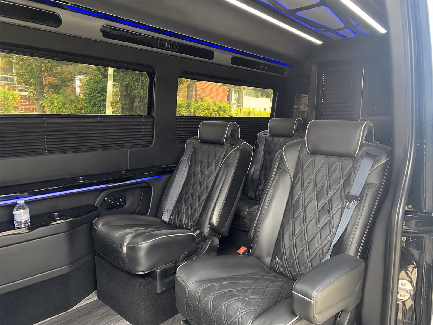 book the perfect ride for your next airport transfer 2