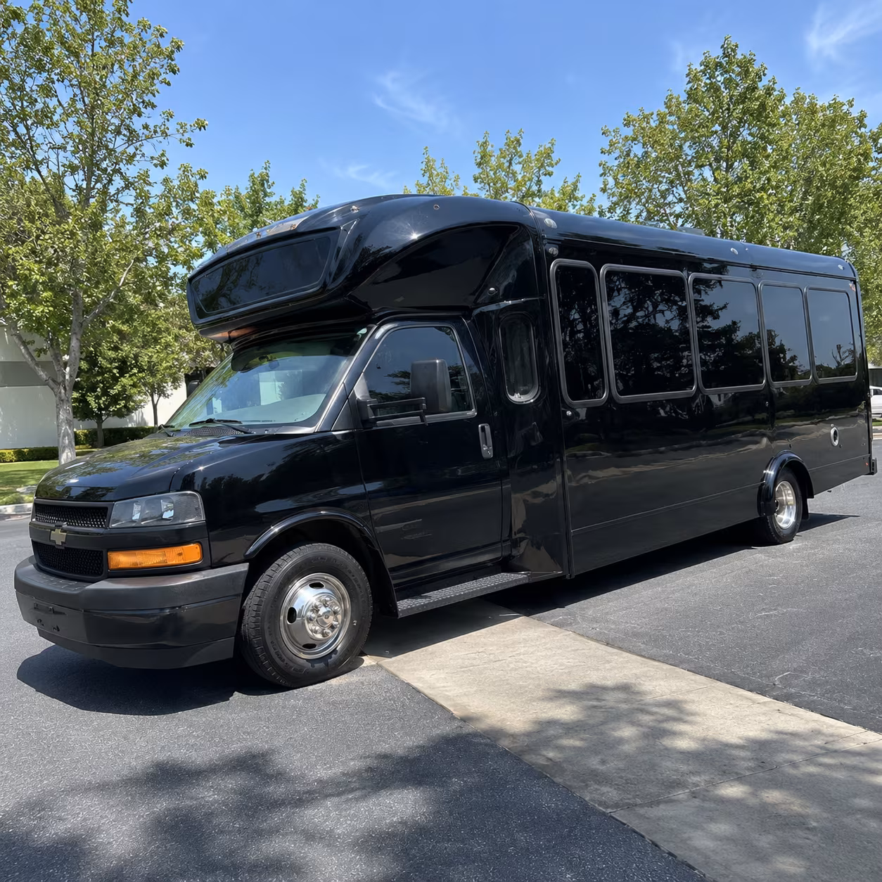 escondido 15 passenger party bus