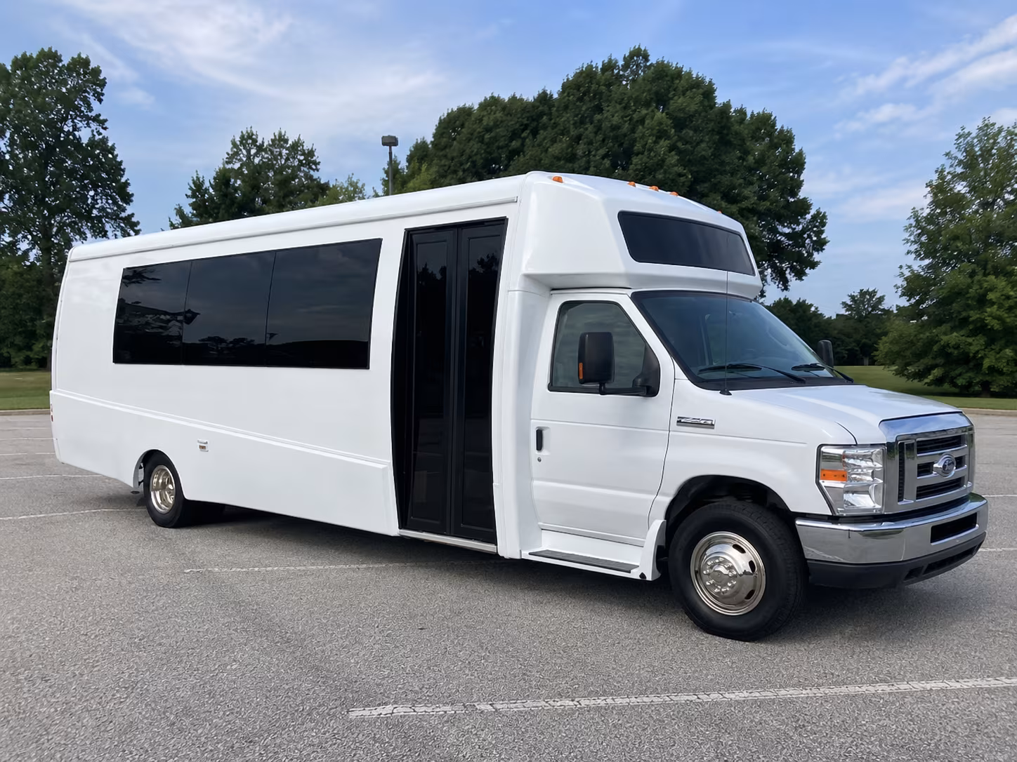 escondido 18 passenger party bus