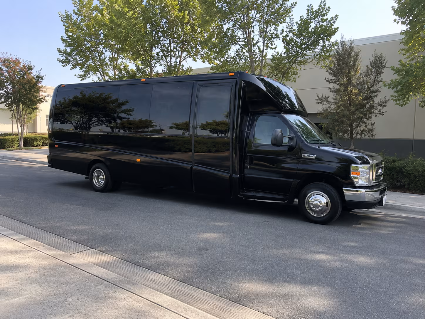 why rent using escondidominibuscompany com